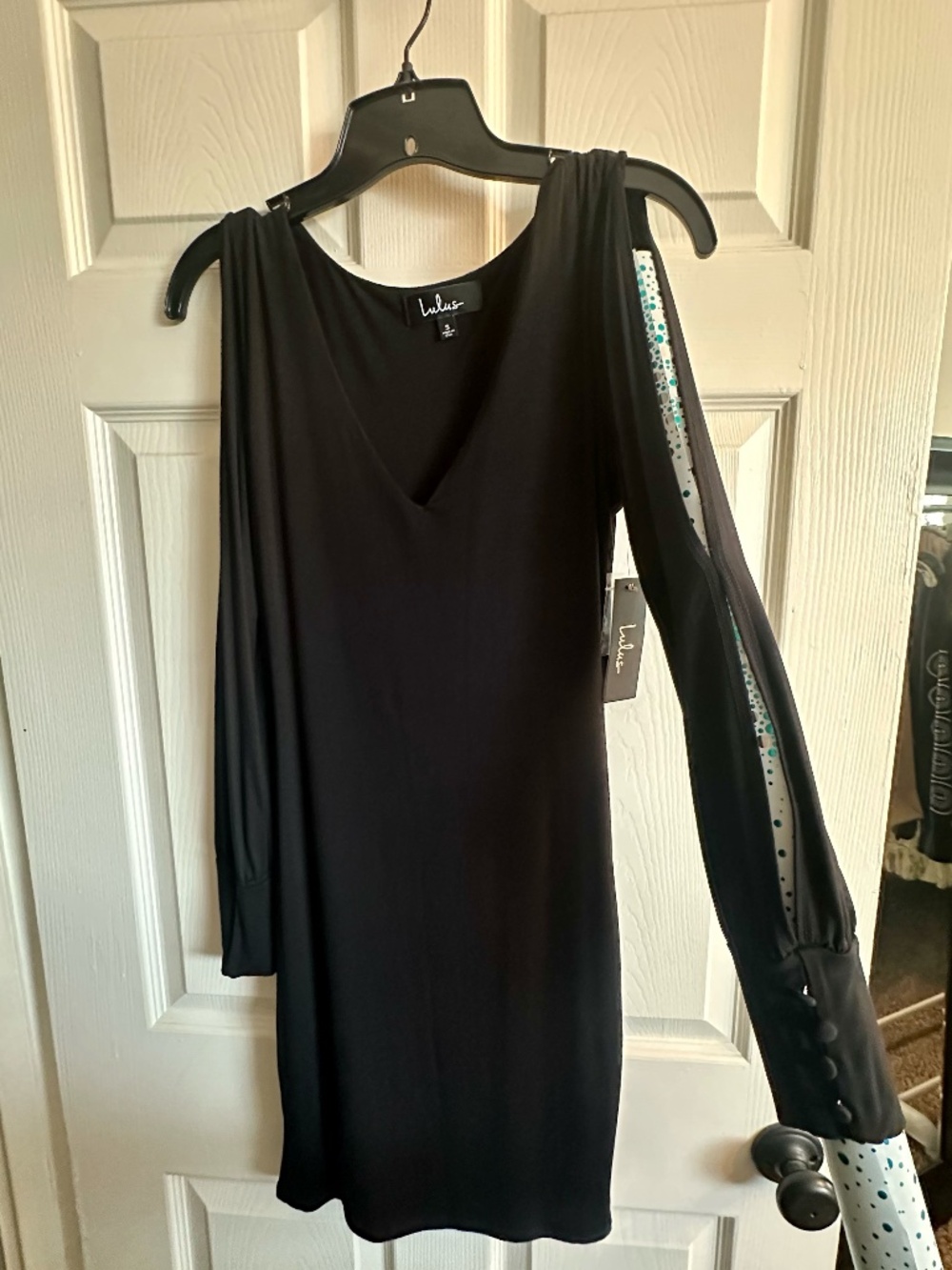 Lulus Sheath SMALL Little Black Dress NWT Double Slit Sleeve, V Neck, Short